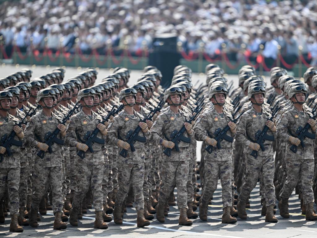 忠诚为国披甲归——走进预备役部队方队