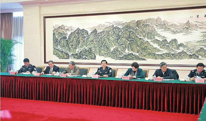 郭聲琨:認(rèn)真傾聽意見建議 自覺接受社會(huì)監(jiān)督