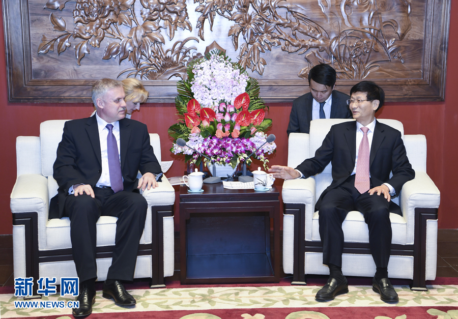 4月26日，中共中央政治局委員、中央政法委書記孟建柱在北京會見白俄羅斯安全會議國務秘書扎西。 新華社記者 張領 攝