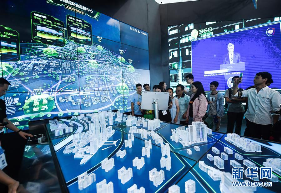 (大江奔流——來自長江經(jīng)濟帶的報道·新華全媒頭條·圖文互動)(9)擘畫新時代中國發(fā)展新坐標(biāo)——深入推動長江經(jīng)濟帶發(fā)展述評