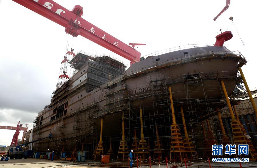 (圖文互動)(1)我國第一艘自主建造的極地科考破冰船“雪龍2”號雄姿初現