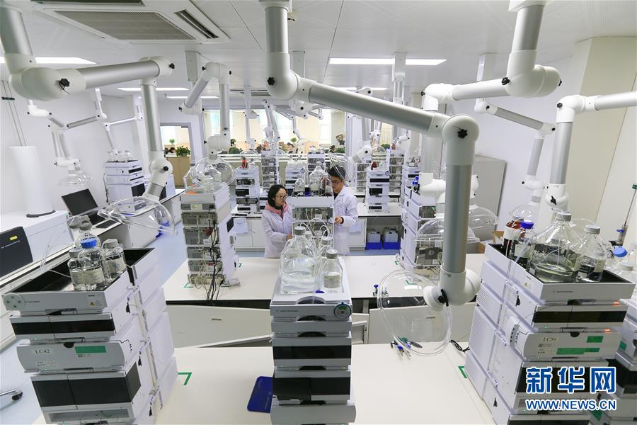 （百城百縣百企調研行&middot;圖文互動）（5）&ldquo;藍鯨1號&rdquo;從這里駛出&mdash;&mdash;山東煙臺崛起制造業高地