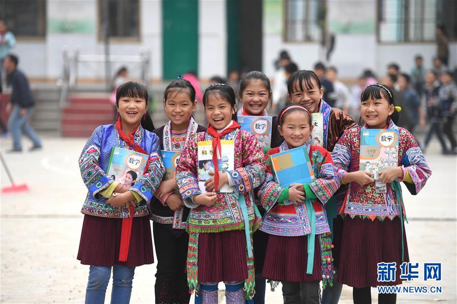 （輝煌60年&middot;壯美新廣西&middot;圖文互動(dòng)）（7）攜手描繪八桂大地上的美麗畫(huà)卷&mdash;&mdash;寫(xiě)在廣西壯族自治區(qū)成立60周年之際