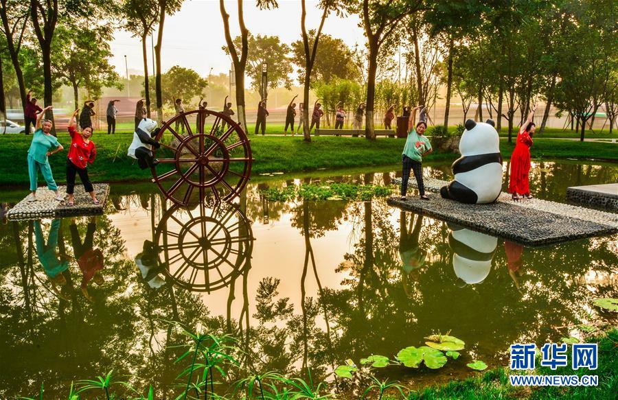 （新華全媒頭條&middot;圖文互動(dòng)）（3）風(fēng)正一帆懸&mdash;&mdash;以習(xí)近平同志為核心的黨中央治國理政一年間