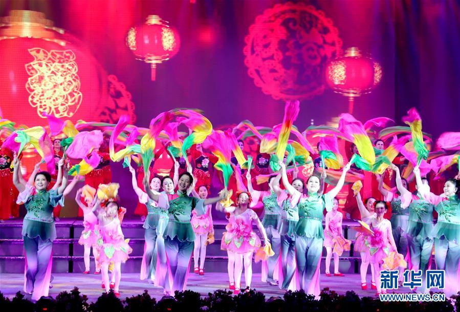 （在習近平新時代中國特色社會主義思想指引下&mdash;&mdash;新時代新作為新篇章&middot;圖文互動）（2）歡樂的&ldquo;精氣神兒&rdquo;從哪來？&mdash;&mdash;&ldquo;東北小延安&rdquo;用&ldquo;文化密鑰&rdquo;解鎖基層治理