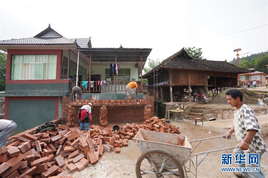 (直過民族脫貧攻堅·圖文互動)(3)“人類童年·西盟佤部落”成長記