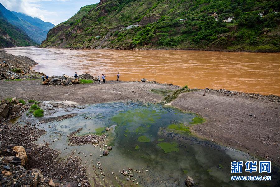 (壯麗70年·奮斗新時代——記者再走長征路·圖文互動)(1)七天七夜,驚心動魄——皎平渡口永不消失的紅色記憶