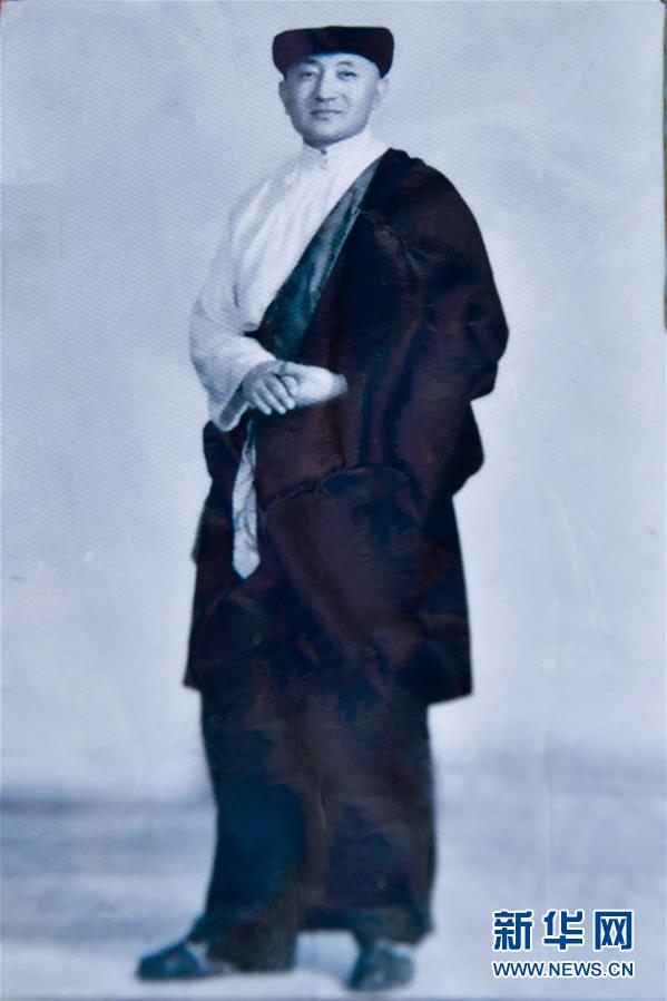 (新華全媒頭條·愛國情 奮斗者·圖文互動)(5)初心不改 紅心向黨——西部戰區陸軍某旅玉樹獨立騎兵連連長尼都塔生一家四代跟黨走紀實