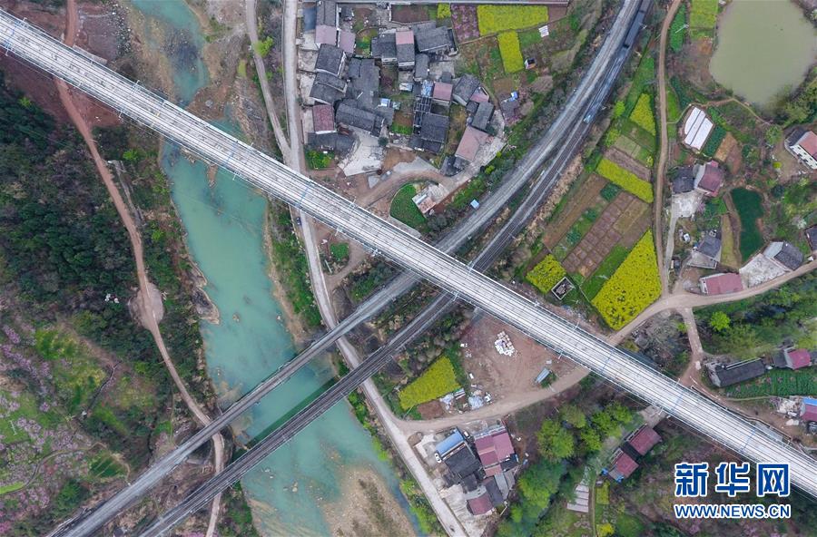 （壯麗70年&middot;奮斗新時代&mdash;&mdash;共和國發展成就巡禮&middot;圖文互動）（6）治蜀往事激越 興川今朝豪邁&mdash;&mdash;新中國成立70年四川發展巡禮