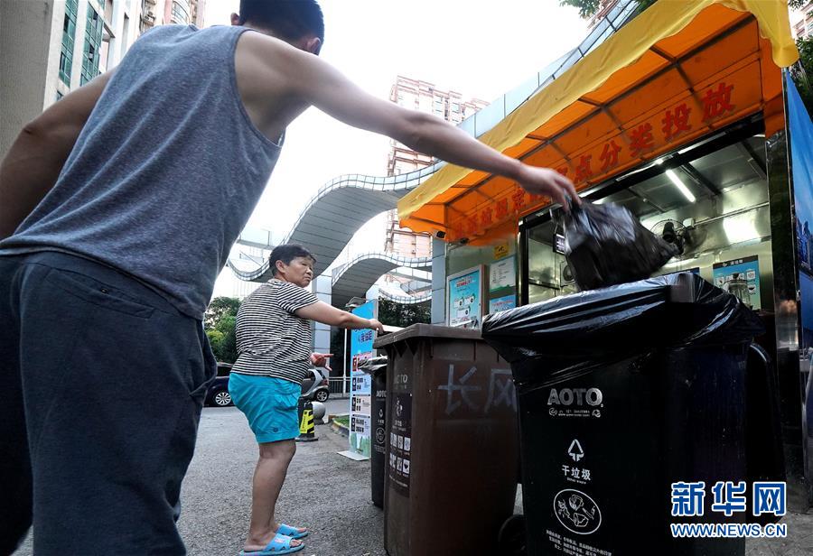 （新華視點&middot;圖文互動）（3）上海垃圾分類&ldquo;滿月&rdquo;：&ldquo;拎得清&rdquo;了，&ldquo;守得住&rdquo;么？