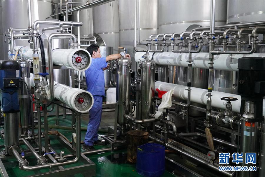 （在習(xí)近平新時代中國特色社會主義思想指引下&mdash;&mdash;新時代新作為新篇章&middot;總書記關(guān)心的百姓身邊事&middot;圖文互動）（1）大污染變身&ldquo;大寶藏&rdquo;：治理畜禽糞污，他們這樣干！