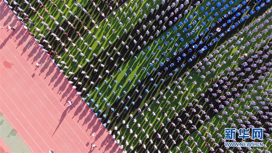 (新華全媒頭條·開學季·圖文互動)(2)新學期是彩色的——各地2019年秋季學期開學典禮掃描