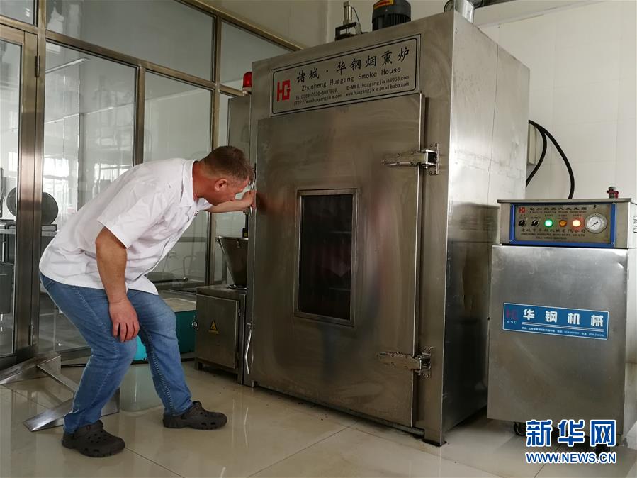 (在習近平新時代中國特色社會主義思想指引下——新時代新作為新篇章·總書記關切開放事·圖文互動)(2)“看好中國的理由足夠多”——“洋面孔”與自貿區的親密接觸