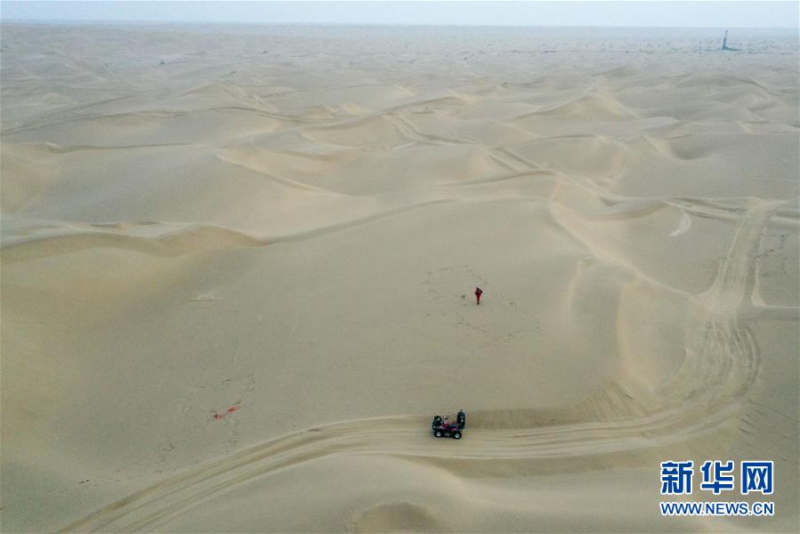 （新春走基層&middot;圖文互動(dòng)）（1）大漠中，一頂帳篷守歲五年