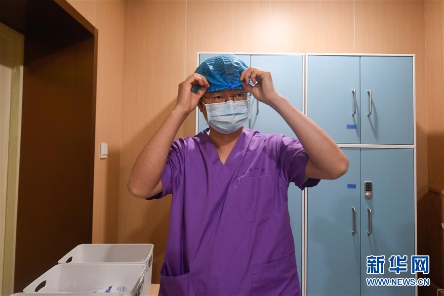 (聚焦疫情防控·圖文互動)(2)無法握手,但始終并肩