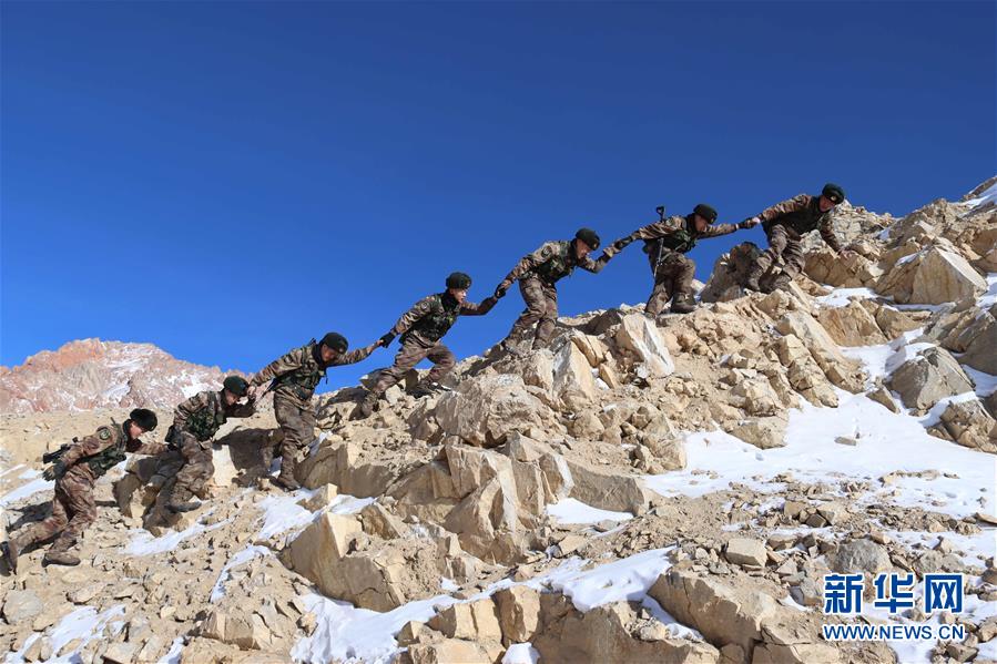 （新春走基層&middot;圖文互動）（1）把青春融進祖國的山河&mdash;&mdash;新春走近忠誠守護家園的人民子弟兵