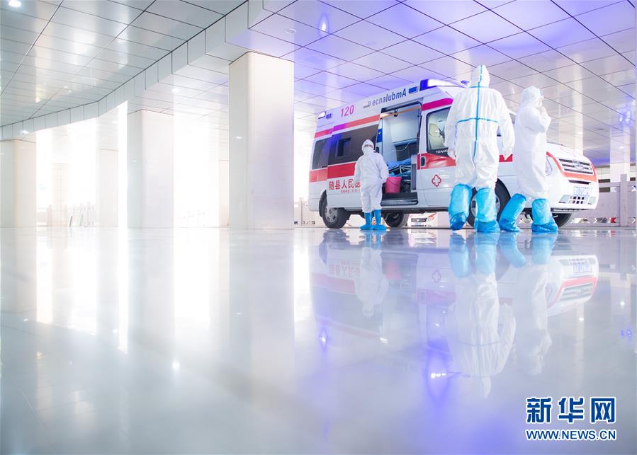 （新華全媒頭條&middot;圖文互動）（5）火線上的中流砥柱&mdash;&mdash;獻給奮戰在抗疫一線的醫務工作者