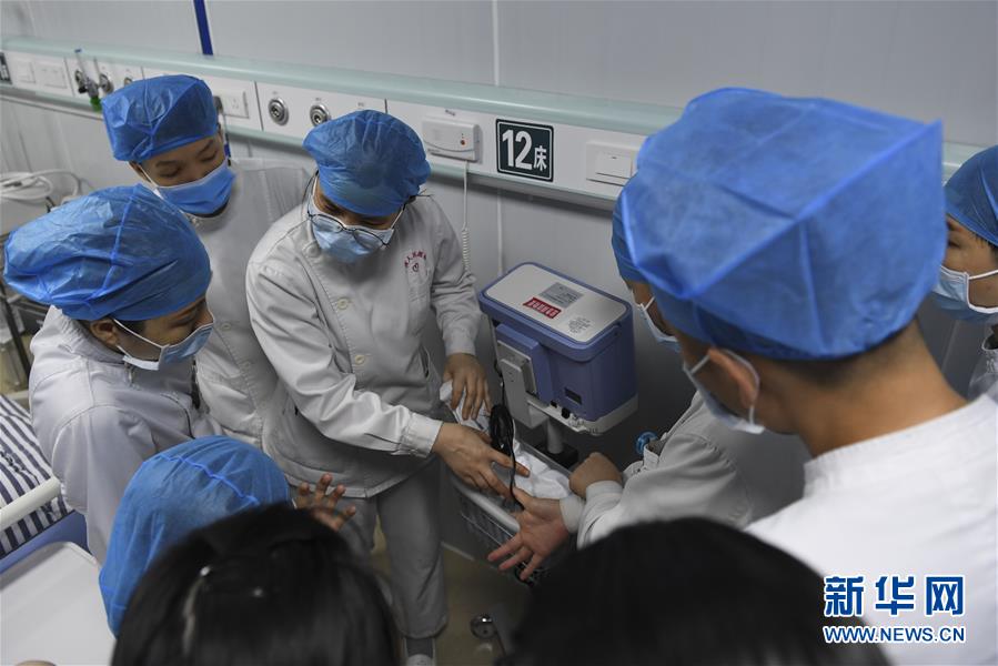 （圖文互動）（1）&ldquo;你們逆行，我們護航&rdquo;&mdash;&mdash;廣西關愛一線醫務工作者見聞 