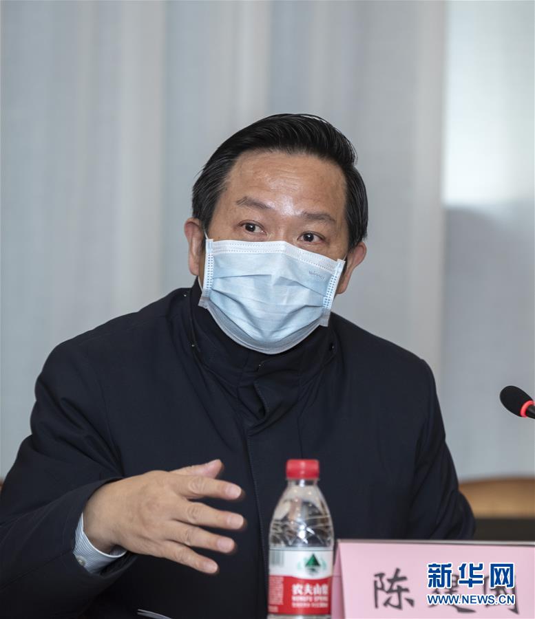 （聚焦疫情防控&middot;圖文互動）（2）急防控所急，沖鋒勇向前&mdash;&mdash;華中科技大學以科研攻關推動疫情防控救治觀察