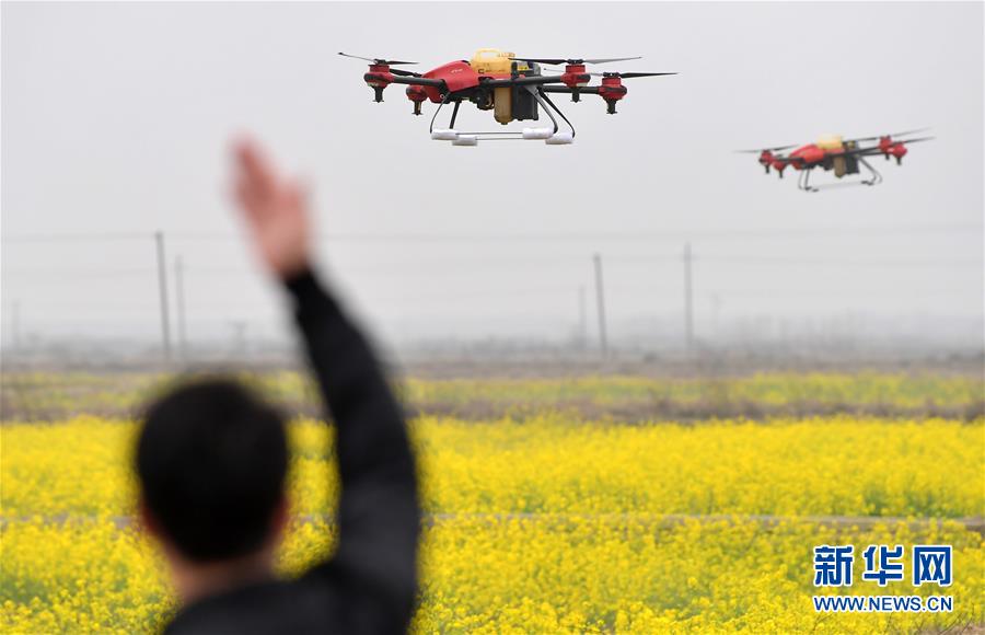 （抓好春耕備耕 穩(wěn)住農(nóng)業(yè)生產(chǎn)&middot;圖文互動(dòng)）（1）智能農(nóng)機(jī)、&ldquo;訂單&rdquo;服務(wù)、&ldquo;云端&rdquo;種菜&mdash;&mdash;來(lái)自江西的春耕&ldquo;新事&rdquo;