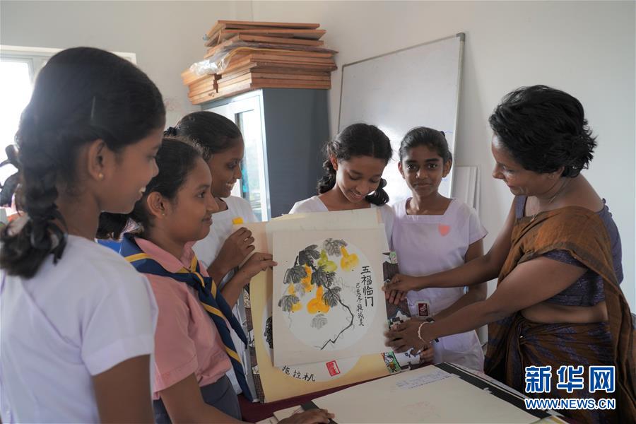 （國際&middot;圖文互動）（3）通訊：&ldquo;愛心是我們抗擊疾病最強的力量&rdquo;&mdash;&mdash;記斯里蘭卡德薇女子學校師生收到彭麗媛復信