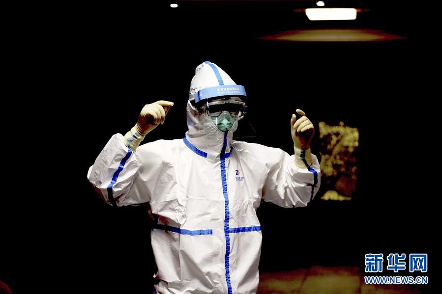 (國際疫情·圖文互動)(5)通訊:經驗豐富裝備精良 中國專家組在伊拉克助力抗疫