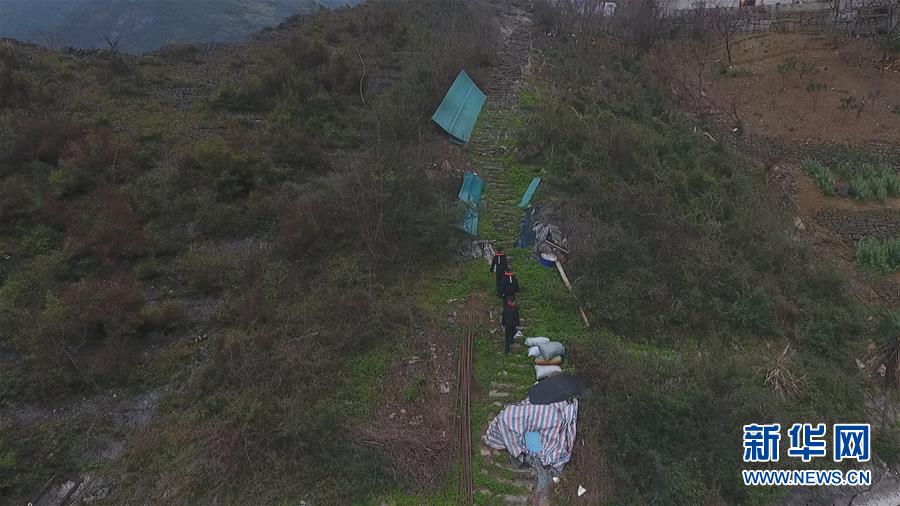 (聚焦疫情防控·圖文互動(dòng))(3)長(zhǎng)江入湖北第一關(guān)的“疫”線守門員