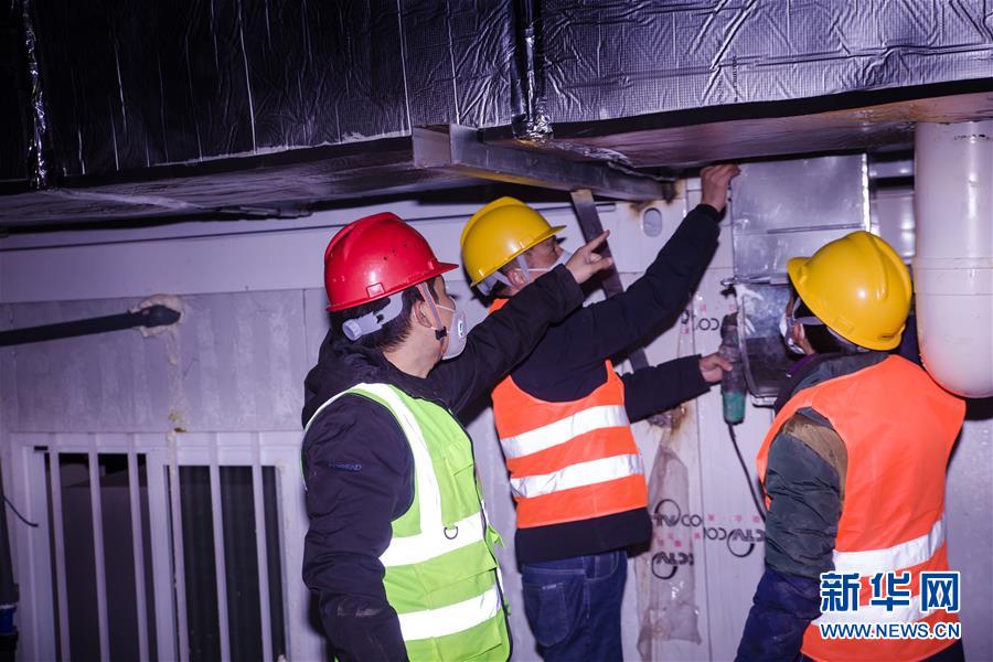 (一線抗疫群英譜·圖文互動)(2)羅文浩:“女兒,你的名字里有溫暖,有榮光!”