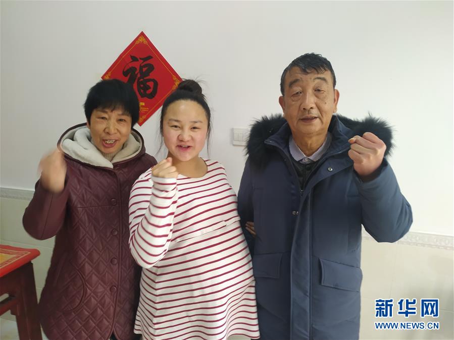 (一線抗疫群英譜·圖文互動)(4)羅文浩:“女兒,你的名字里有溫暖,有榮光!”