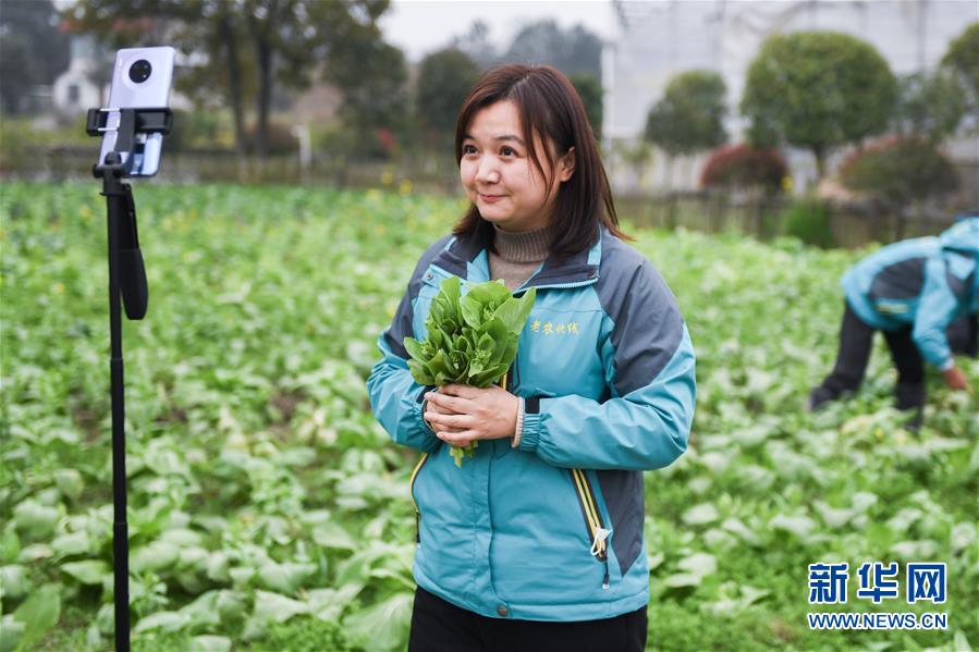 （中國經濟新觀察&middot;圖文互動）（1）&ldquo;云端&rdquo;上演新場景&mdash;&mdash;新型消費激活發展新動能