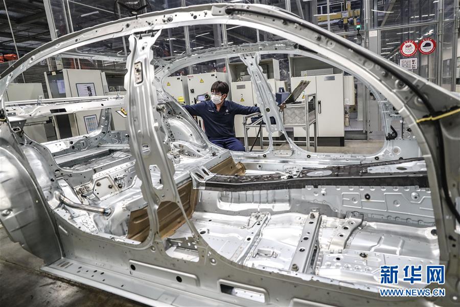 (中國(guó)經(jīng)濟(jì)新觀察·圖文互動(dòng))(5)重大投資項(xiàng)目開(kāi)復(fù)工提速 吹響中國(guó)經(jīng)濟(jì)復(fù)蘇“沖鋒號(hào)”