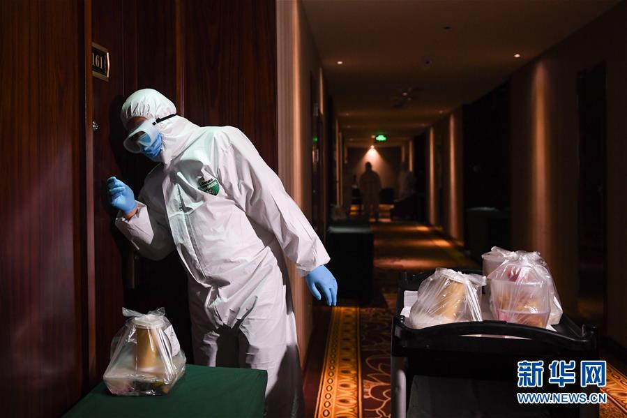 （聚焦疫情防控&middot;圖文互動(dòng)）（9）&ldquo;感謝你們，讓我感到很踏實(shí)！&rdquo;&mdash;&mdash;北京入境人員轉(zhuǎn)運(yùn)及隔離點(diǎn)見聞