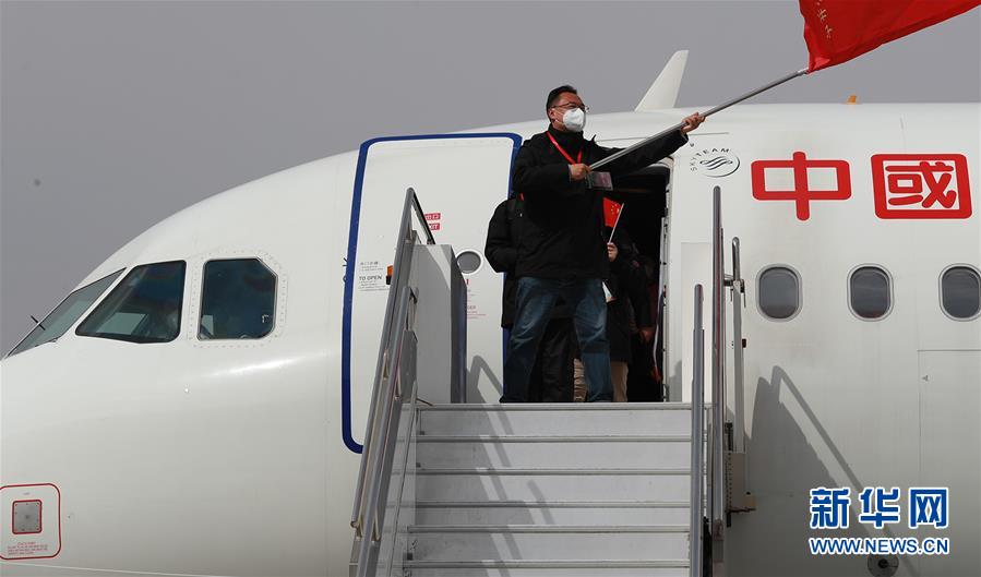 （抗疫一線群英譜&middot;圖文互動）不負生命之托&mdash;&mdash;記甘肅第一批援助湖北醫療隊隊長蔡輝