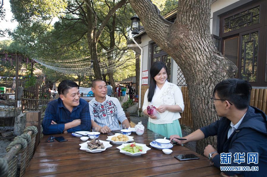 (在習(xí)近平新時(shí)代中國(guó)特色社會(huì)主義思想指引下——新時(shí)代新作為新篇章·習(xí)近平總書(shū)記關(guān)切事·圖文互動(dòng))(5)在“浙”里看見(jiàn)美麗中國(guó)