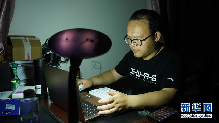 （決戰決勝脫貧攻堅&middot;圖文互動）（1）扶貧路上三人行