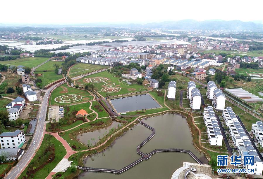 (新華全媒頭條·圖文互動)(11)歷史坐標見證初心使命——寫在江西革命老區貧困縣全部摘帽之際