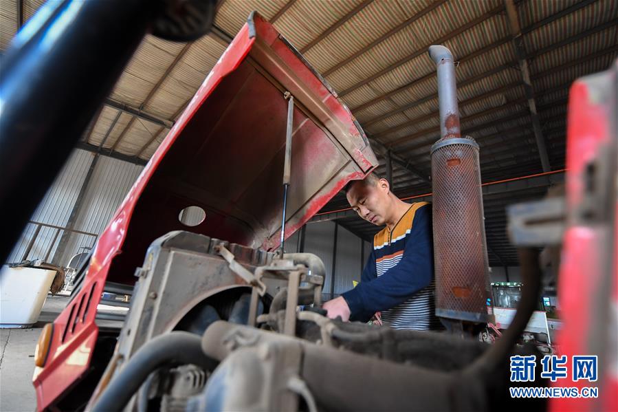 (在習近平新時代中國特色社會主義思想指引下——新時代新作為新篇章·習近平總書記關切事·圖文互動)(13)春耕忙 信心足——谷雨時節走馬東北直擊糧事