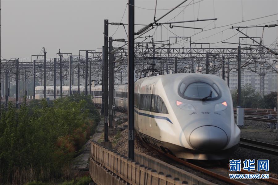 （新華全媒頭條·圖文互動）（1）這個春天，追尋奮斗者的腳步——寫在2020年“五一”國際勞動節到來之際