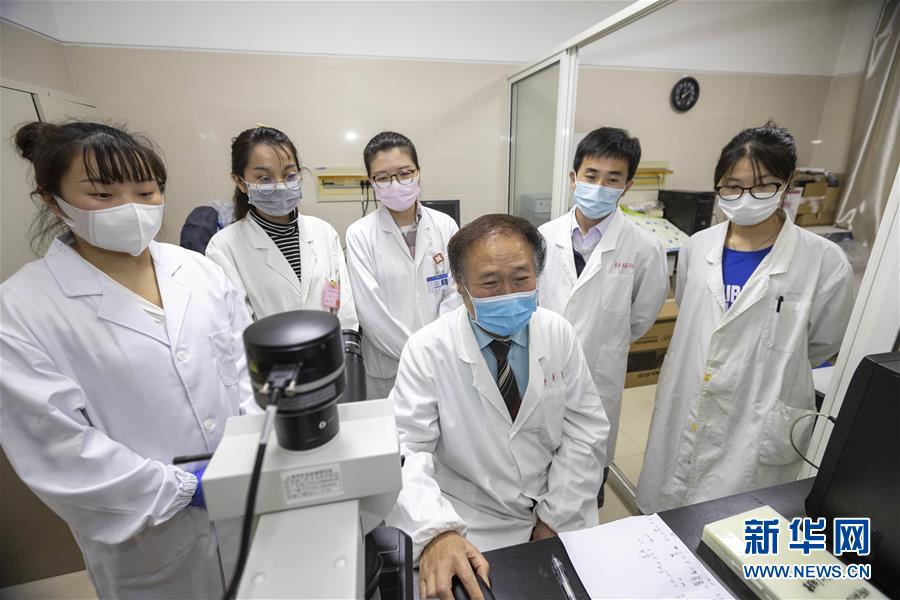 （代表委員履職&middot;圖文互動）（1）&ldquo;履職與行醫，都要精益求精&rdquo;&mdash;&mdash;全國政協委員吳煥淦履職記