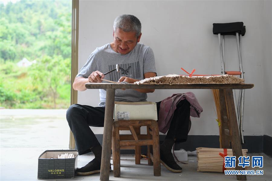 （決戰(zhàn)決勝脫貧攻堅&middot;圖文互動）（5）老手藝撐起&ldquo;脫貧傘&rdquo;