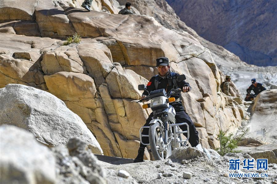 （新華全媒頭條&middot;圖文互動）（12）飛吧，&ldquo;帕米爾雄鷹&rdquo;！