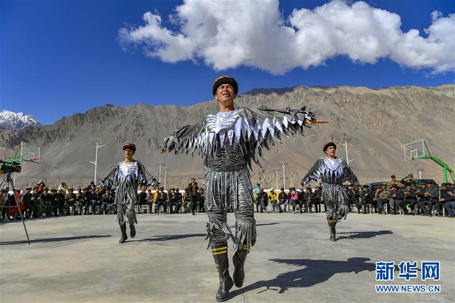 （新華全媒頭條&middot;圖文互動）（13）飛吧，&ldquo;帕米爾雄鷹&rdquo;！