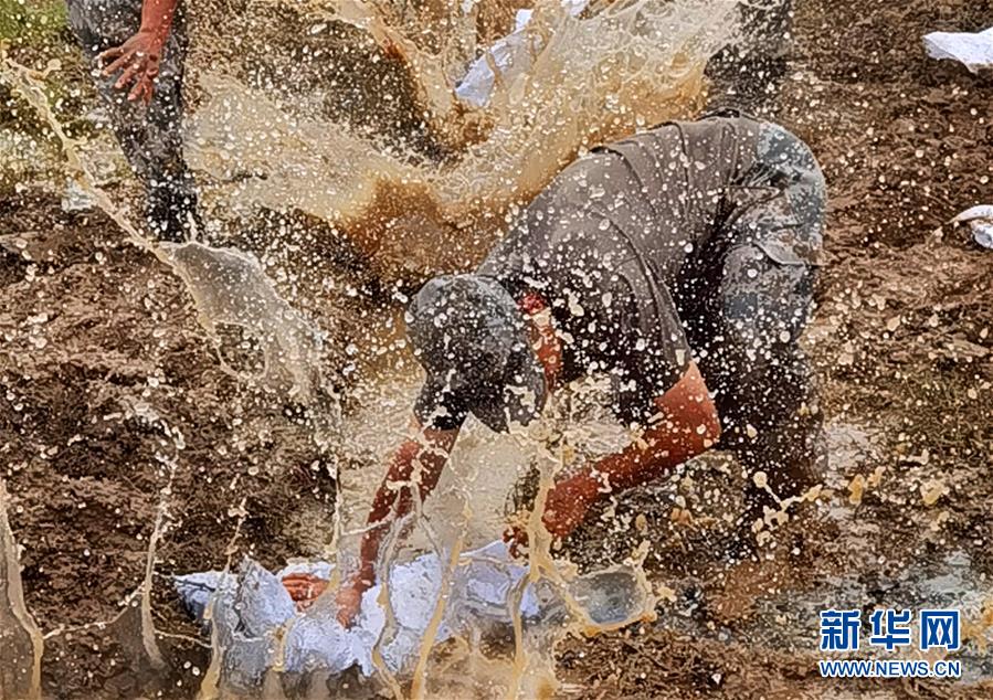 （防汛抗洪&middot;圖文互動）（3）東部戰區陸軍再次抽調1.6萬余人增援抗洪一線