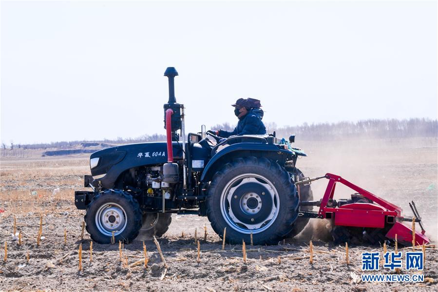 （在習近平新時代中國特色社會主義思想指引下&mdash;&mdash;新時代新作為新篇章&middot;習近平總書記關切事&middot;圖文互動）（8）讓百姓吃得飽還要吃得好&mdash;&mdash;夯實糧食安全基礎端牢中國飯碗