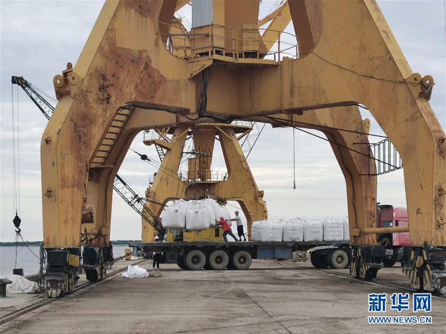 （圖文互動）（2）防疫不松 貿易暢通&mdash;&mdash;中國&ldquo;東極&rdquo;撫遠海關一線見聞