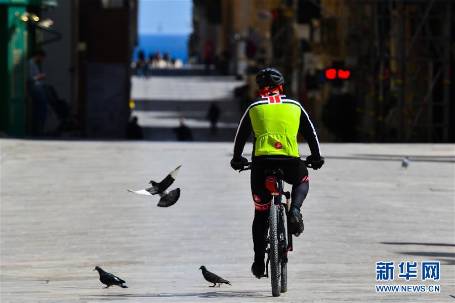 （國(guó)際&middot;圖文互動(dòng)）（18）特稿：穿越寒暑 無(wú)問(wèn)西東&mdash;&mdash;寫在新冠疫情構(gòu)成&ldquo;國(guó)際關(guān)注的突發(fā)公共衛(wèi)生事件&rdquo;半年之際