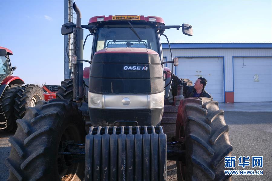 （在習(xí)近平新時(shí)代中國(guó)特色社會(huì)主義思想指引下&mdash;&mdash;新時(shí)代新作為新篇章&middot;習(xí)近平總書記關(guān)切事&middot;圖文互動(dòng)）（4）為黑土加&ldquo;油&rdquo;&mdash;&mdash;&ldquo;耕地中的大熊貓&rdquo;，我們這樣保護(hù)