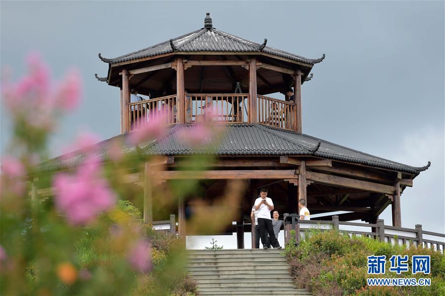 （走向我們的小康生活&middot;圖文互動）（4）從廢棄礦山到生態&ldquo;福地&rdquo;&mdash;&mdash;江西尋烏戰荒記 