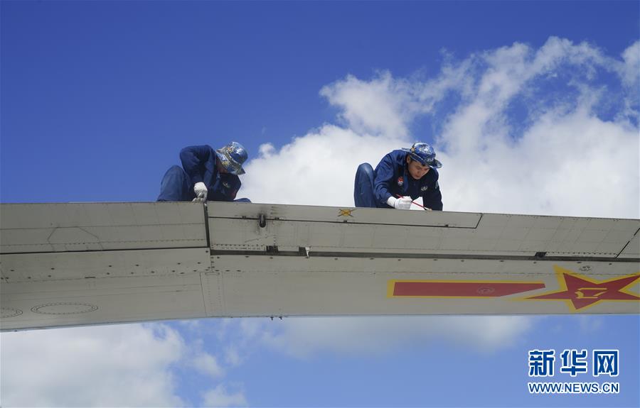 （在習近平強軍思想指引下&middot;我們在戰位報告&middot;圖文互動）（1）偵天探海 狩獵海空&mdash;&mdash;南部戰區海軍航空兵某師加速轉型提升新質戰斗力記事
