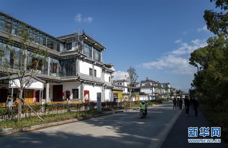 （五中全會精神在基層&middot;圖文互動）（2）一湖清水映&ldquo;綠&rdquo;廊&mdash;&mdash;高原明珠洱海&ldquo;顏值&rdquo;再提升